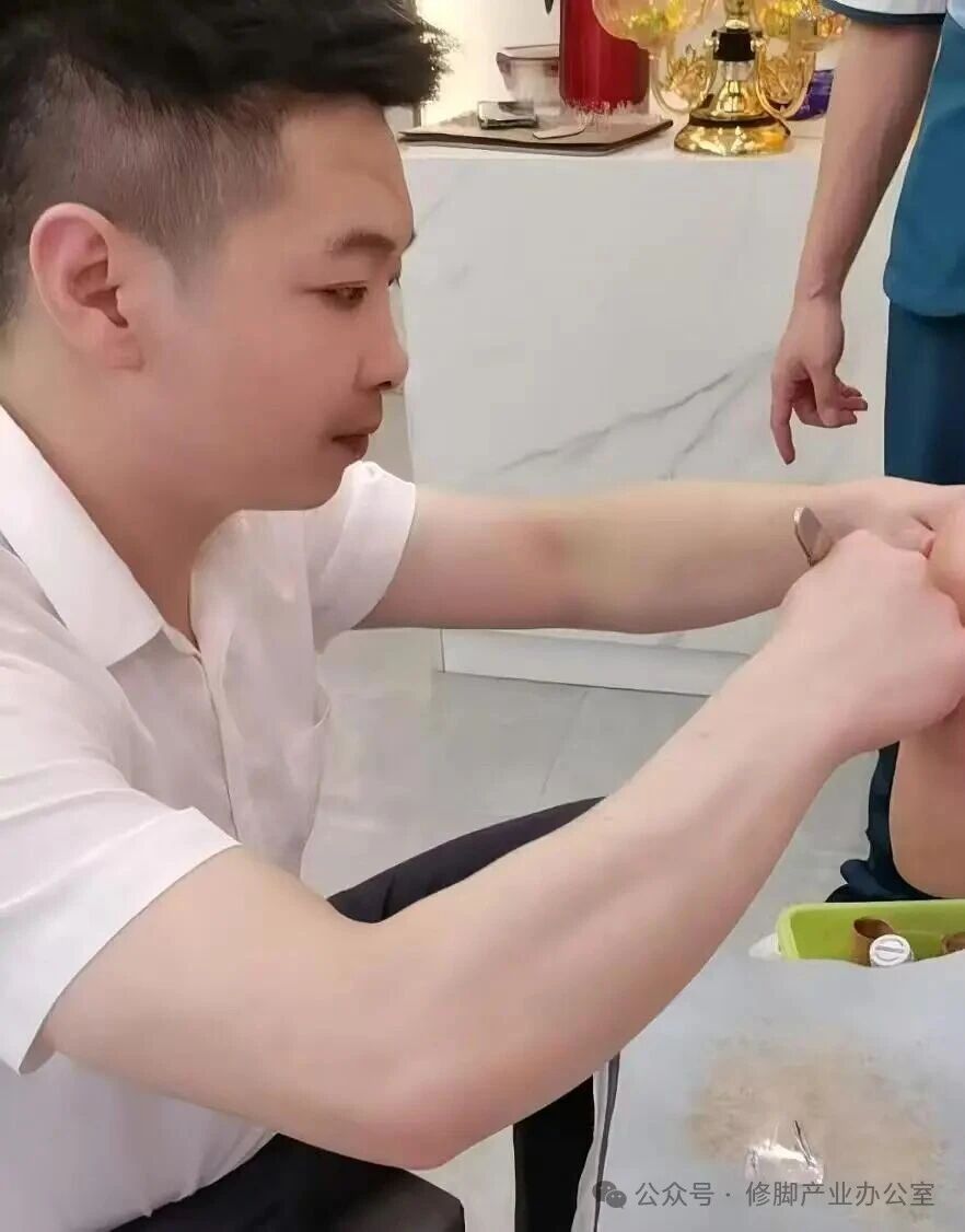 1761641047484549.jpg f07c6c5fd01b12a07c66a2fa016f04f4.jpg